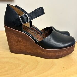 Women’s BOC Alyson Platform Wedge Ankle Strap Mary Jane 4” Woodgrain size 8.5